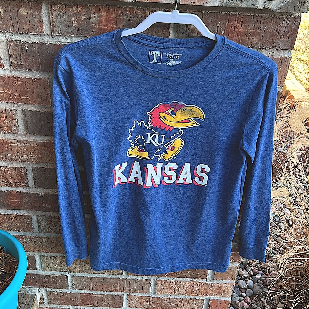 T University Boys (Youth) XL Vintage KU (Kansas) Blue Long Sleeve T 💙❤️